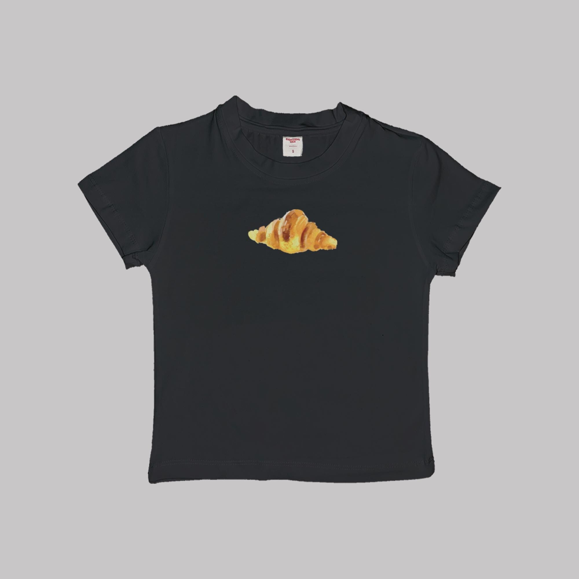 Schwarzes Baby-T-Shirt mit Croissant-Wasserfarben-Print auf der Vorderseite
