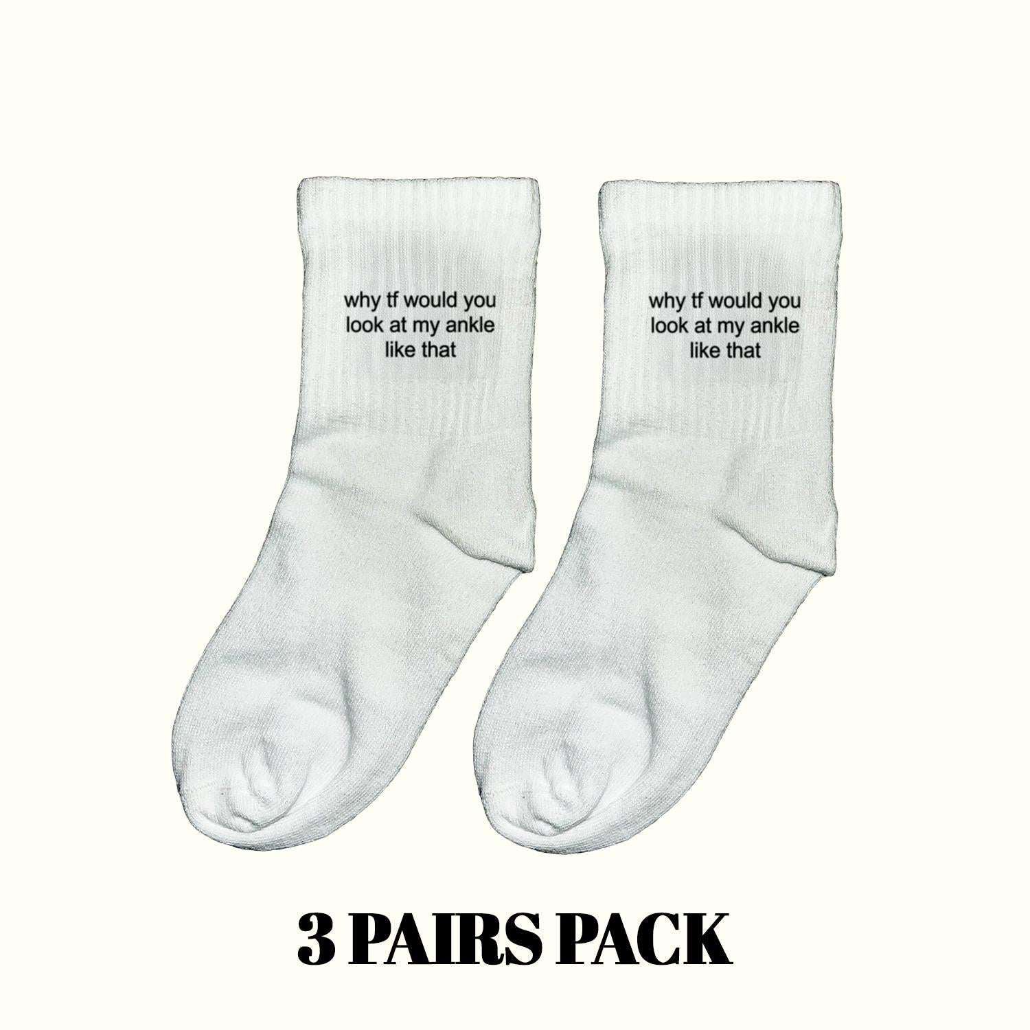 Light gray ankle socks, printed slogan on cuff, 3-pack pair view