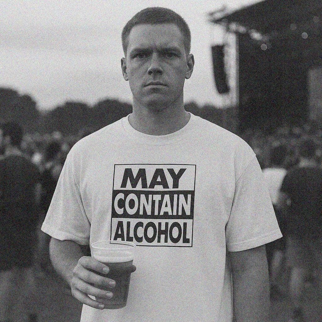 T-shirt "Potrebbe contenere alcol"