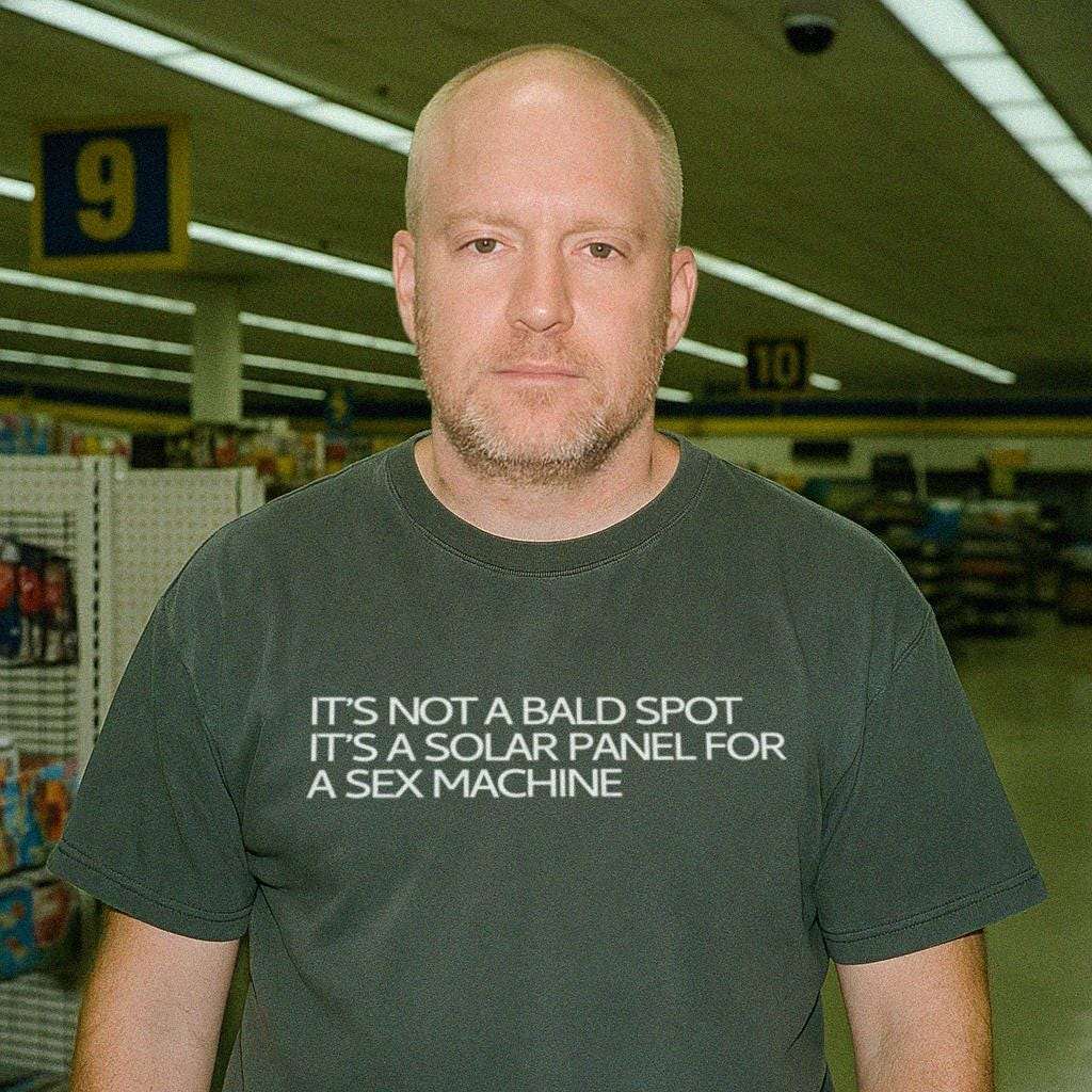 Dark T-shirt with white front slogan graphic, crew neck, short sleeves