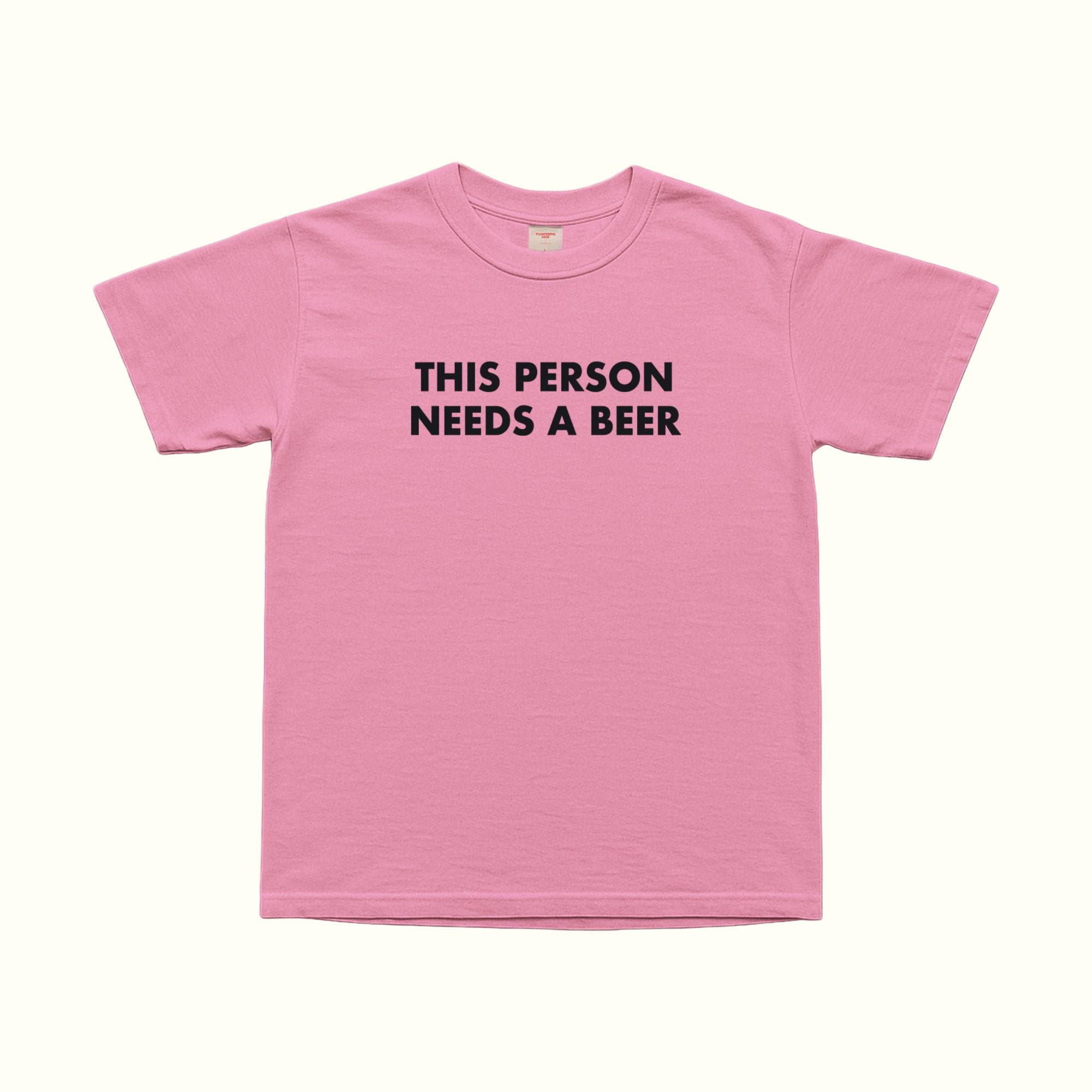 Esta persona necesita una camiseta de cerveza