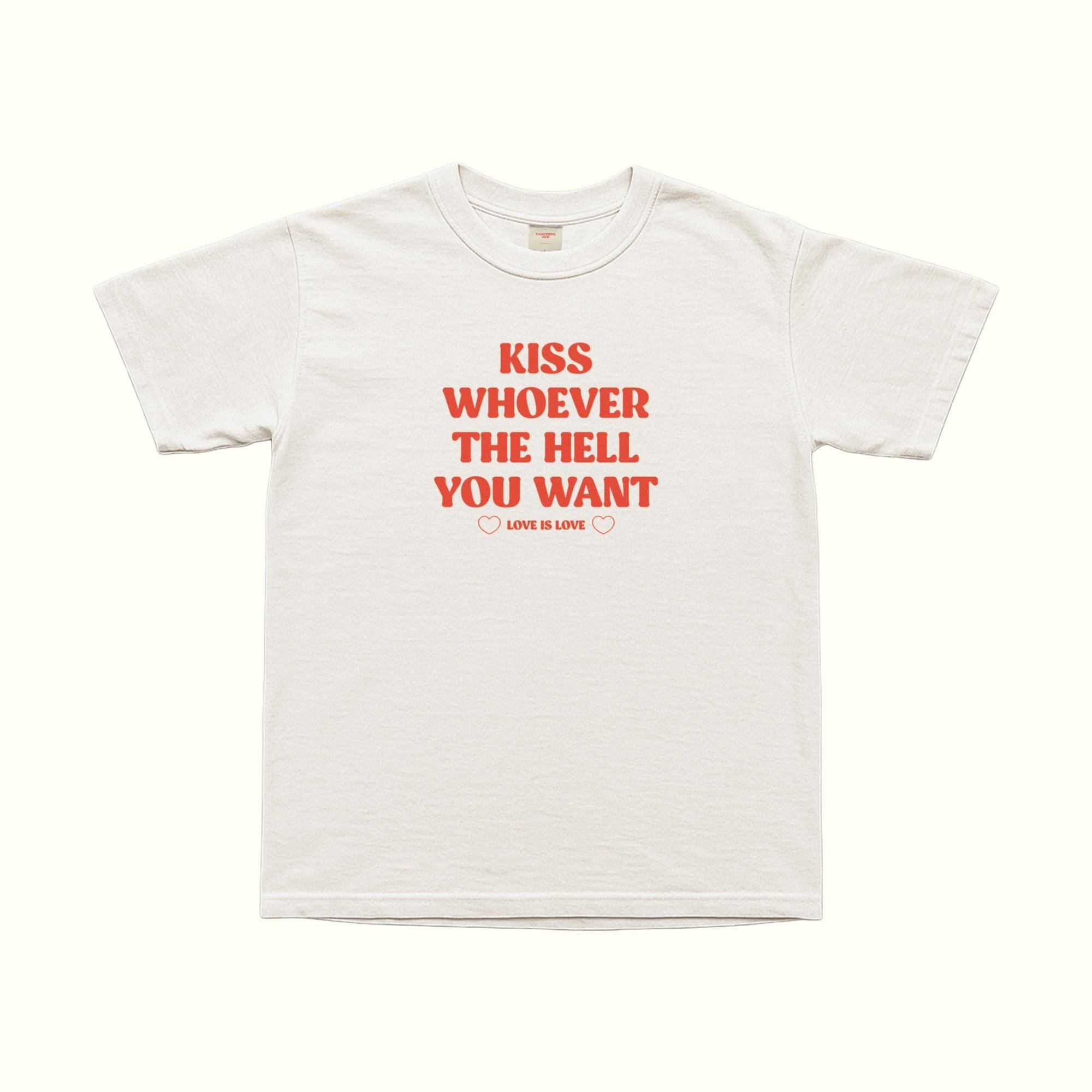Camiseta Besa a Quien Te Dé La Gana