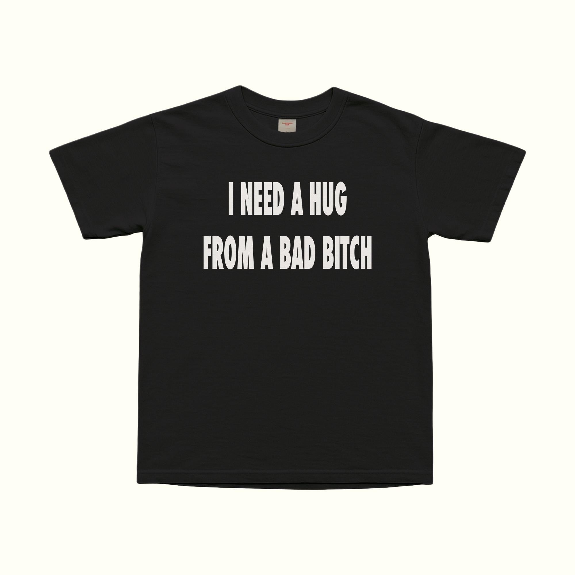 Necesito un abrazo de una perra mala camiseta