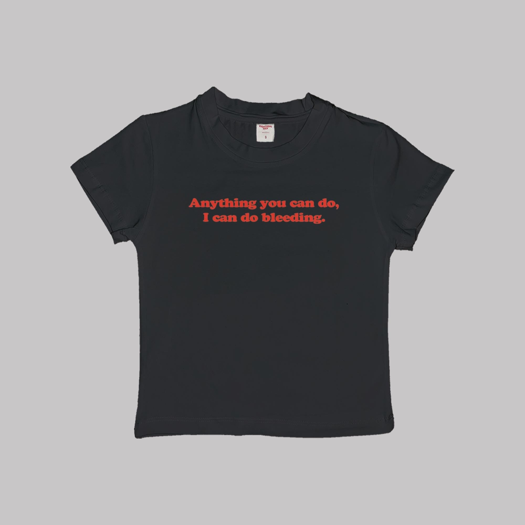 Puedo hacer camisetas cortas para bebés sangrantes