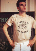Weißes T‑Shirt mit „I DON'T EAT MY FRIENDS“ Schriftzug und Tier-Illustrationen