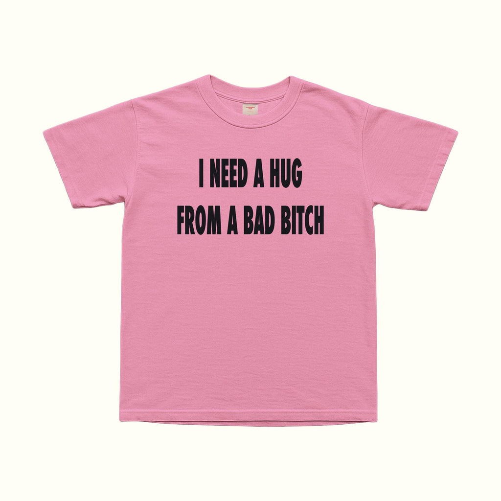 Necesito un abrazo de una perra mala camiseta