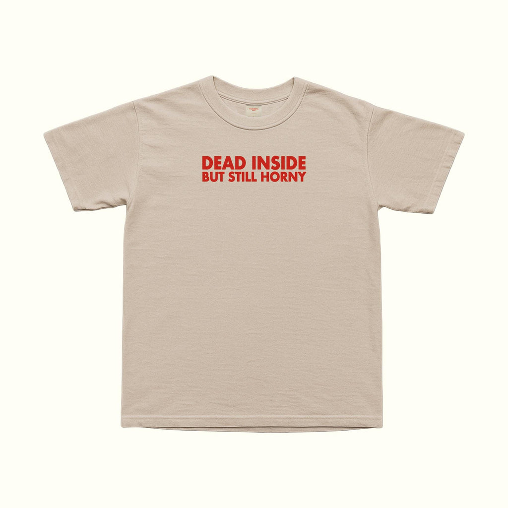Camiseta Muerta por dentro, pero aún cachonda